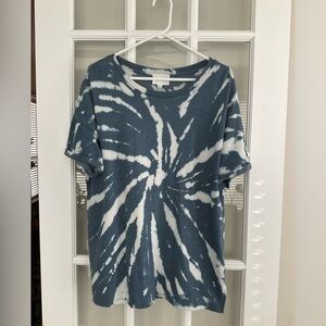 Olive + Oak tie dye tee EUC